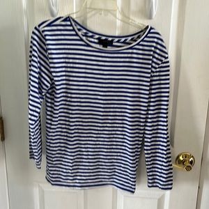 Long sleeve tee with detail in back